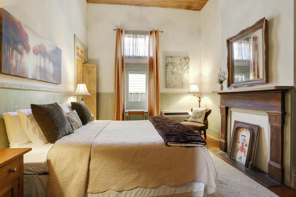 Auld Sweet Olive Bed And Breakfast Ню Орлиънс Екстериор снимка